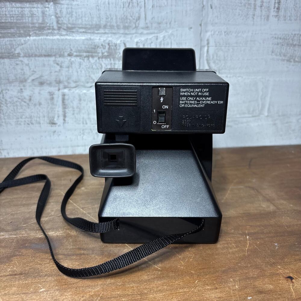 Vintage Polaroid OneStep Land Camera with Q-Light Flash Untested - Picture 2 of 9